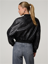 Bild von Lederjacke mit Nieten