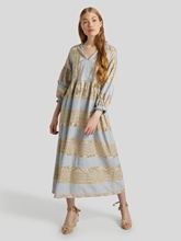 Bild von Kleid mit Stickerei