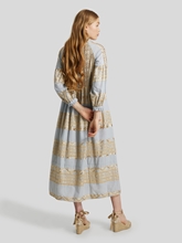 Bild von Kleid mit Stickerei