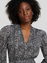 Bild von Kleid mit Volants