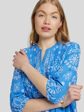 Bild von Kleid mit Lochstickerei