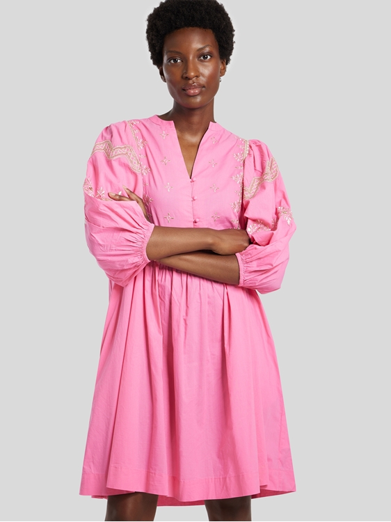 Bild von Minikleid mit Stickerei