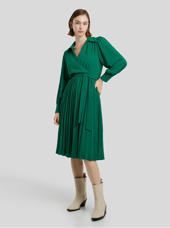 Bild von Kleid mit Plissee