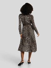 Bild von Blusenkleid mit Leoprint