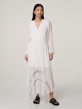 Image sur Robe plissée avec dentelle