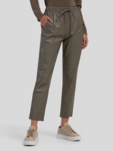 Bild von Lederhose im Jogging-Look