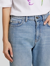 Bild von Jeans im Mom Fit