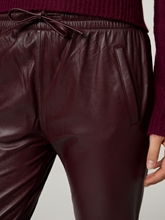 Bild von Jogginghose aus Nappaleder GIFT