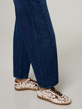 Bild von Jeans im O-Shape