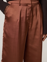 Bild von Hose mit weitem Bein