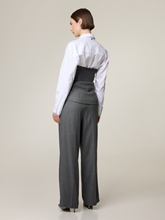 Bild von Bundfaltenhose mit weitem Bein