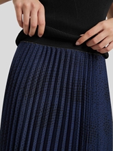 Bild von Plisseejupe mit Sternen-Print