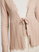 Bild von Strickjacke mit Lochmuster