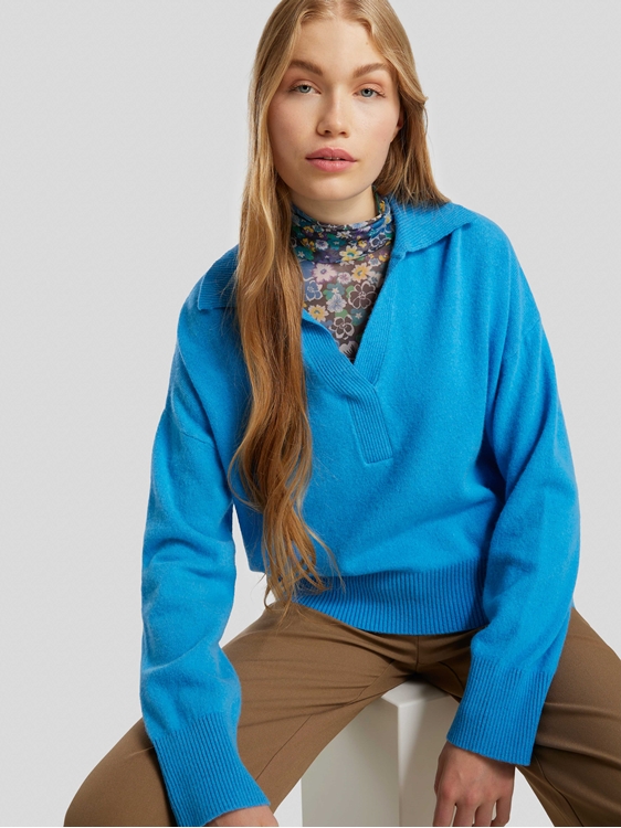 Bild von Pullover mit Kragen