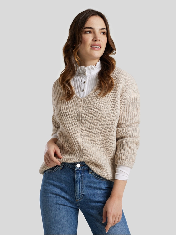 Bild von Strickpullover mit V-Ausschnitt