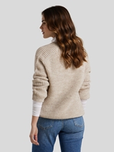 Bild von Strickpullover mit V-Ausschnitt