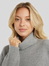 Bild von Strickpullover mit Rollkragen