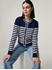 Bild von Streifenstrickjacke