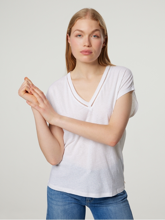 Bild von T-Shirt mit Leinen