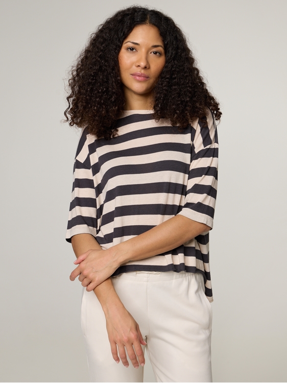 Image sur T-shirt à la coupe oversized