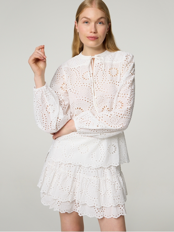 Image sur Blouse avec broderie ajourée HARPER