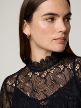 Image sur Blouse avec dentelle LUCIA
