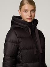 Bild von Daunenmantel mit Kapuze