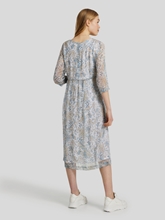 Bild von Fliessendes Kleid mit floralem Print