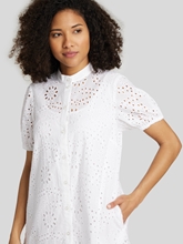 Bild von Kleid mit Lochstickerei