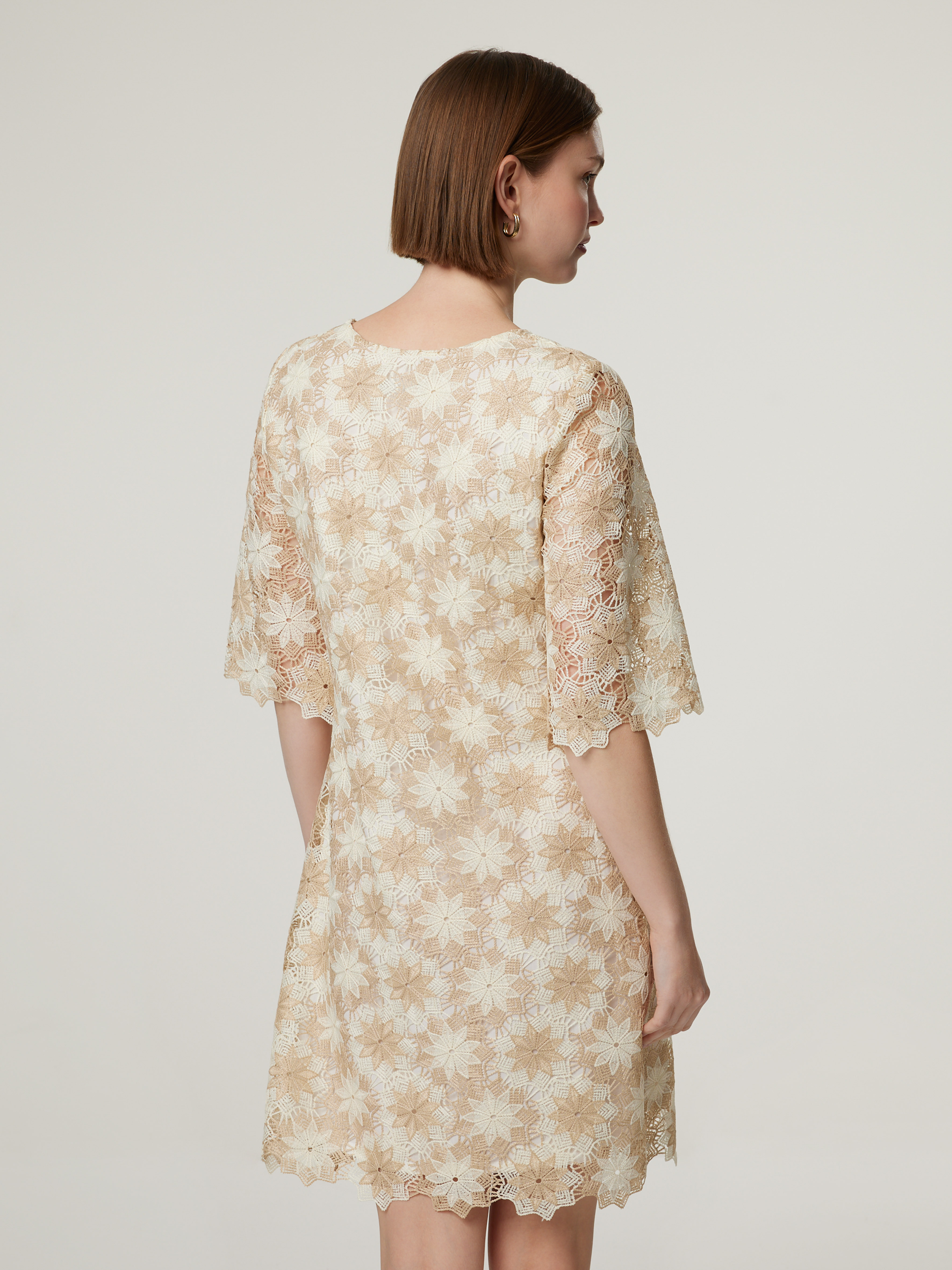kurzes weißes kleid mit spitze