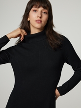 Image sur Robe en tricot côtelé avec col roulé