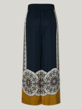 Bild von Hose mit weitem Bein