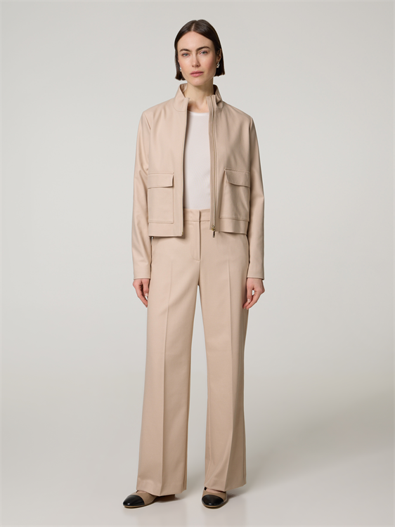 Bild von Bügelfaltenhose