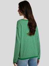 Bild von Pullover mit Streifen