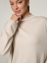 Bild von Strickpullover mit Stehkragen