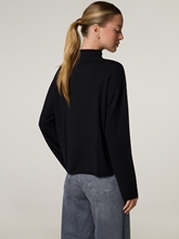 Image sur Pull en maille à col montant
