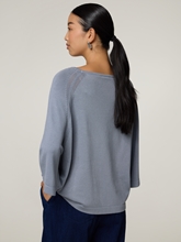 Bild von Strickpullover mit Lochmuster