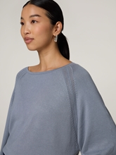 Bild von Strickpullover mit Lochmuster