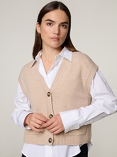 Bild von Strickweste mit Wolle