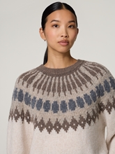 Bild von Strickpullover mit Wolle