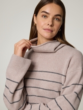 Bild von Rollkragenpullover mit Wolle