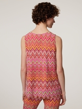 Bild von Top mit Lochstickerei