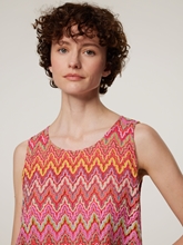 Bild von Top mit Lochstickerei