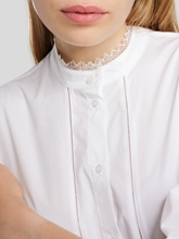 Bild von Bluse mit Spitzenkragen