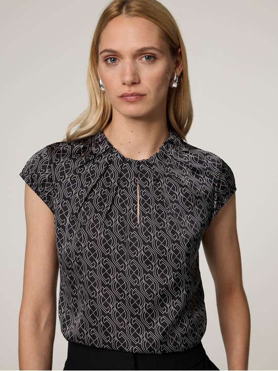 Bild von Bluse mit Muster