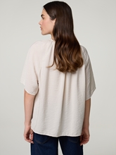 Bild von Blusetop mit Knitteroptik