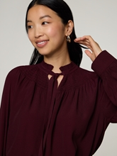Bild von Bluse mit Schleife