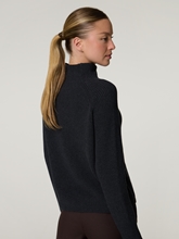 Bild von Strickpullover mit Stehkragen