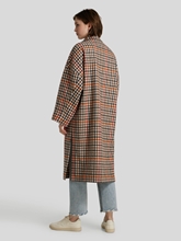 Bild von Mantel mit Karo-Muster