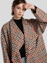 Bild von Mantel mit Karo-Muster